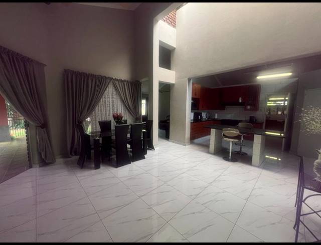 5 BEDROOM HOUSE FOR SALE IN DORANDIA